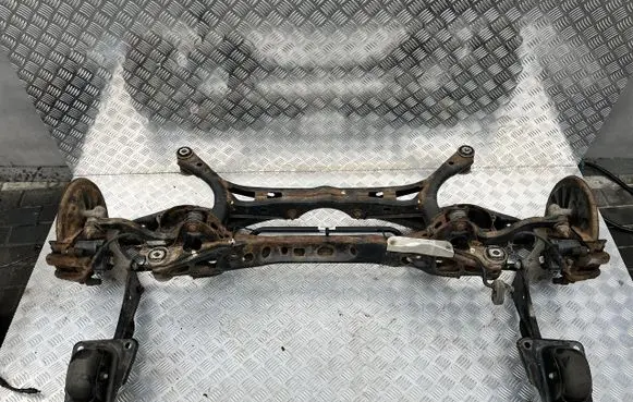 Volkswagen PASSAT B8 Rear axle beam VW15531