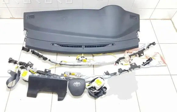 Toyota Auris E180 Airbag set with panel 2J0200517M1D GA51301750 N088631