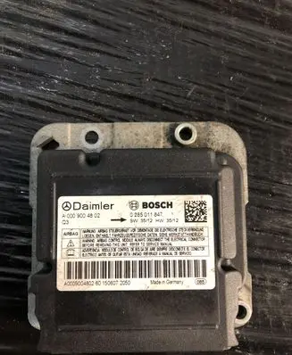 Mercedes-Benz Sprinter W906 Airbag control unit/module A0009004802