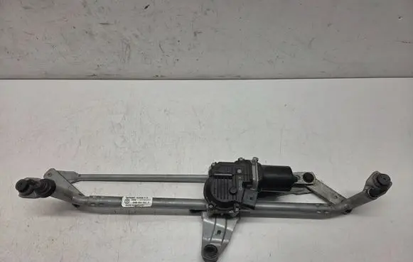 Volkswagen Tiguan Front wiper linkage and motor 5NB955023A A2506113 270220
