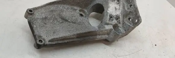 Volvo V70 Bracket in trunk/boot 31370633