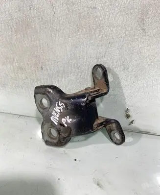 Toyota Avensis T250 Front door lower hinge 