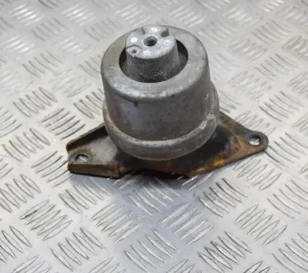 Volkswagen Transporter - Caravelle T5 Engine mount bracket 7E0199256J
