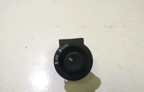 Jaguar S-Type Wing mirror switch xr836465aa