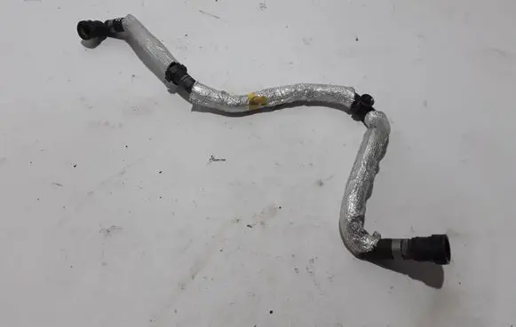 Volvo XC90 Engine coolant pipe/hose 32252375