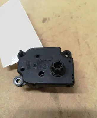 Citroen C5 Air flap motor/actuator 4PUH19E616AB 410473240