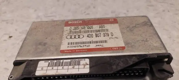 Audi A4 S4 B5 8D Engine control unit/module 4D0907379D 0265108005