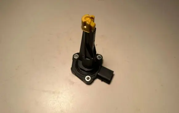BMW X3 G01 Oil level sensor 8638755 12037322 6PR010497