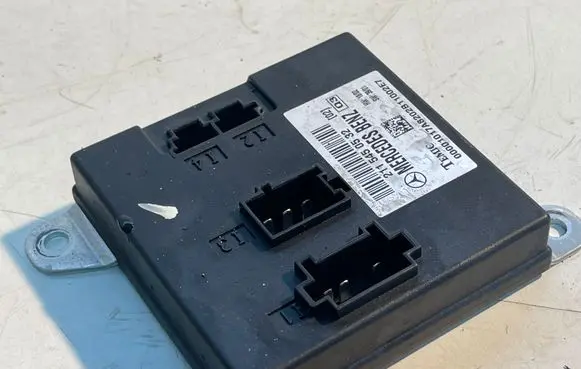 Mercedes-Benz E W211 Comfort/convenience module A2115450532