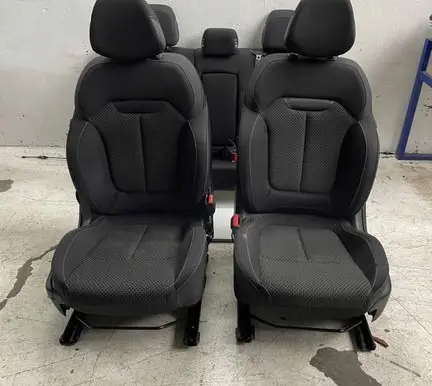 Renault Kadjar Seat set 