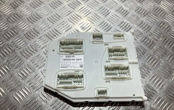 Mercedes-Benz CLA C118 X118 SAM control unit A2479005711