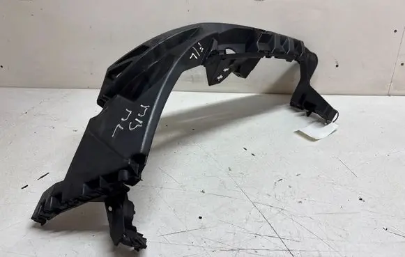 Mercedes-Benz ML W166 Headlight/headlamp mounting bracket A1666200091