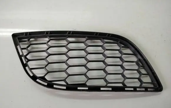 Alfa Romeo Giulietta Front bumper lower grill 156085891