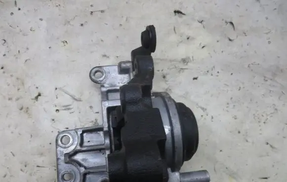 Nissan X-Trail T32 Gearbox mounting bracket