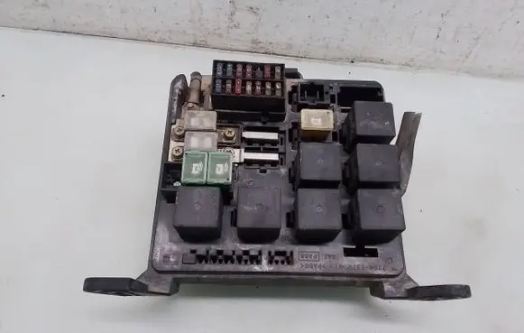 Opel Frontera B Fuse module