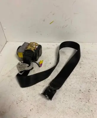 Volkswagen Golf IV Front seatbelt 1J4857705J 33004402