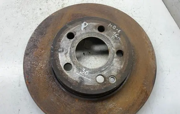 Mercedes-Benz E W212 Front brake disc