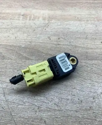 Lexus IS 220D-250-350 Airbag deployment crash/impact sensor 898310W040 SAFE
