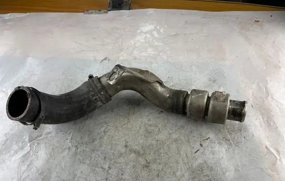 Jaguar XJ X351 Turbo air intake inlet pipe/hose 9X236K863AD