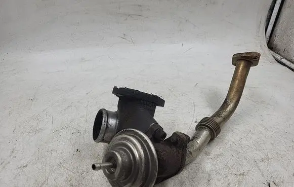 Audi A6 S6 C4 4A EGR valve 028131501