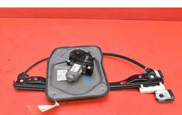 Skoda Fabia Mk2 (5J) Front door window regulator with motor 5J1837402B
