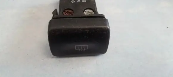 Nissan Sunny Windscreen/window heater switch