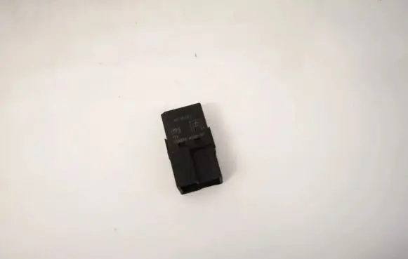 Volvo S40, V40 Other relay mb953382