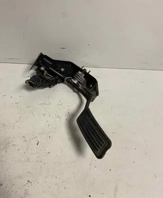 Toyota Avensis T250 Accelerator throttle pedal 7811135030