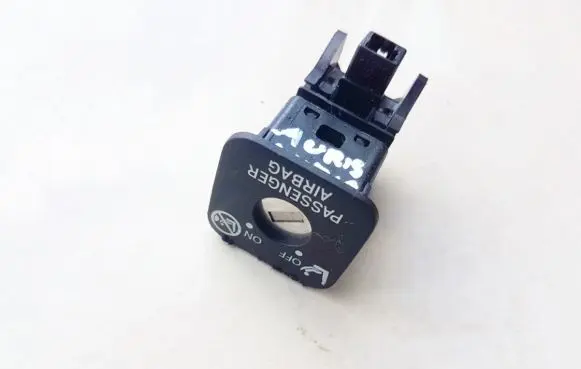 Toyota Auris 150 Passenger airbag on/off switch 