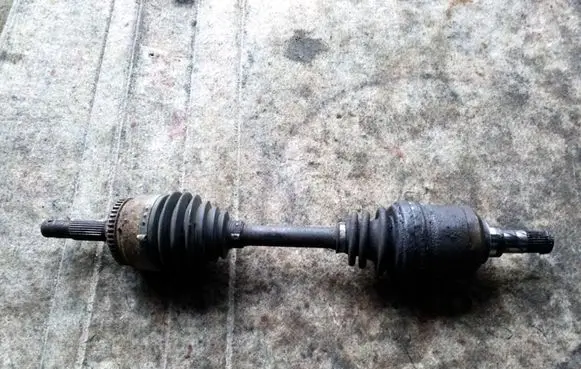 Nissan Almera Tino Front driveshaft