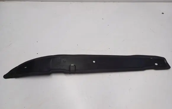 Maserati Levante Fender end trim 