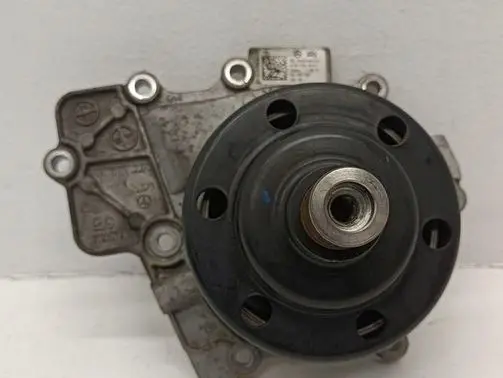 Mercedes-Benz Sprinter W906 Water pump