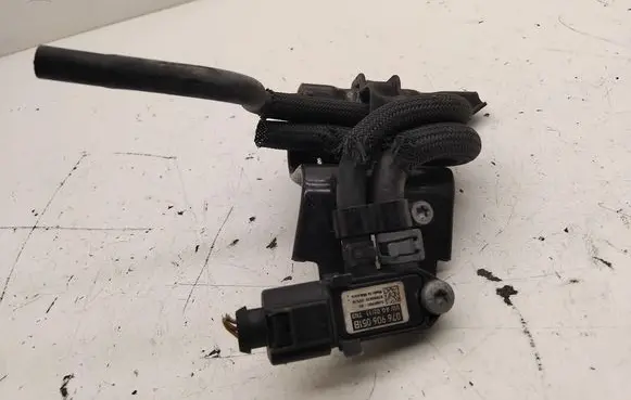 Volkswagen PASSAT B7 Exhaust gas pressure sensor 1K0131552N