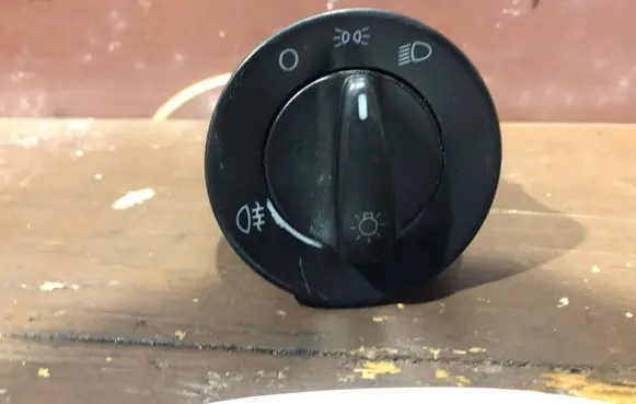 Skoda Octavia Mk2 (1Z) Light switch 3B0941531B