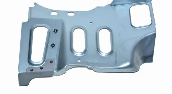 Iveco Daily 6th gen Radiator trim 504293598