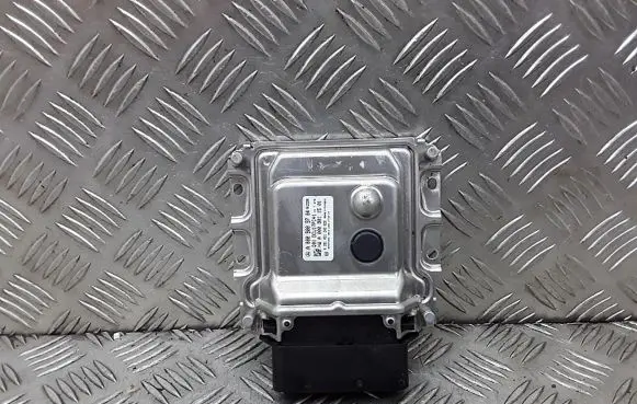 Mercedes-Benz E C207 W207 Adblue control unit a0009009704