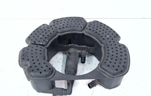 Volkswagen Jetta VI Active carbon filter fuel vapour canister 1K0201797B 1K0201797C