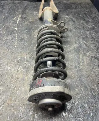BMW 5 F10 F11 Front shock absorber with coil spring 6789361 F10V542BLX