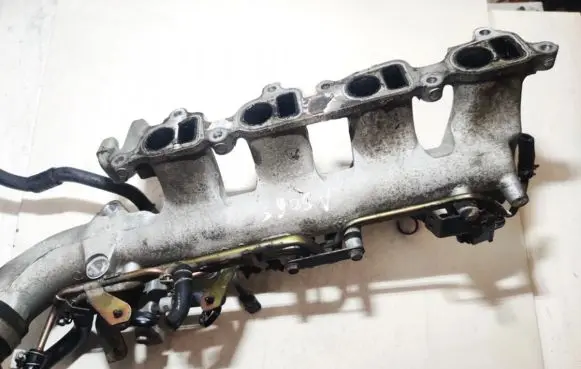 Nissan X-Trail T30 Intake manifold nl0789