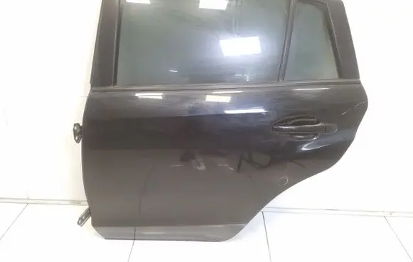 Subaru XV Rear door