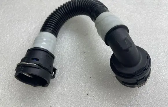 Tesla Model Y Electric car engine cooling hoses/pipes 163159700c