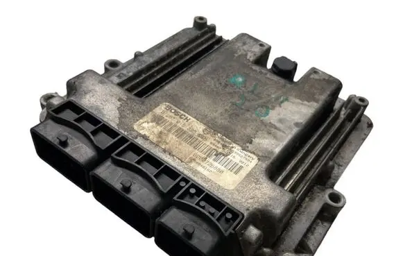Renault Laguna II Engine control unit/module 0281015323 8200946162 8200726880