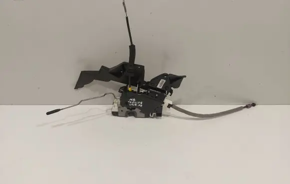 Mercedes-Benz C W204 Front door lock A2047201535 ZGS004