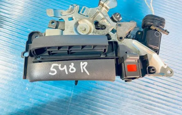 Toyota Previa (XR30, XR40) II Sliding door lock 