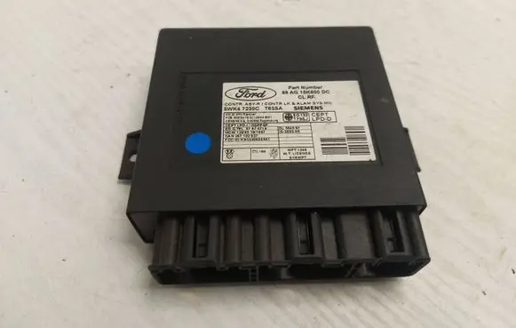 Ford Focus Comfort/convenience module 98AG15K600DC 5WK47230C