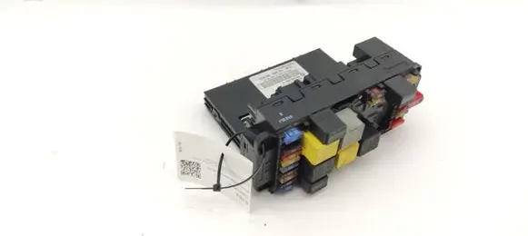 Mercedes-Benz CLK A209 C209 Fuse module 2095450001 A2095450001