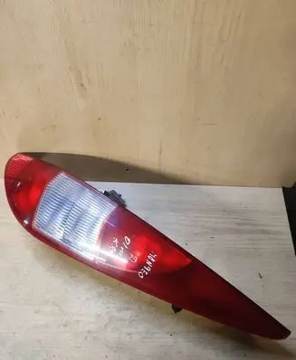 Ford Mondeo Mk III Rear/tail lights 1S7113404C
