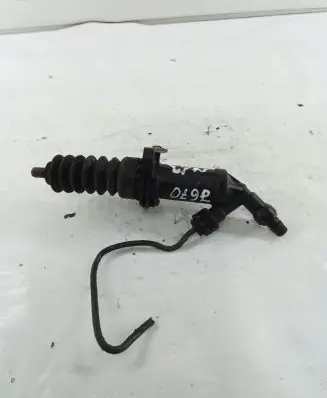 Clutch slave cylinder