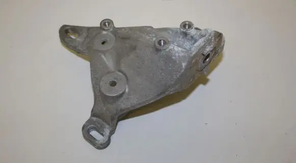 Audi Q7 4M Engine mounting bracket 4M0399113B