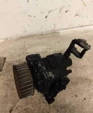 Renault Laguna III Fuel injection high pressure pump A2c20000754 8200663258 5W040153